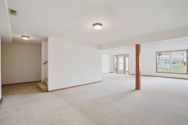 3213 SW Coves Drive, Ankeny, IA 50023