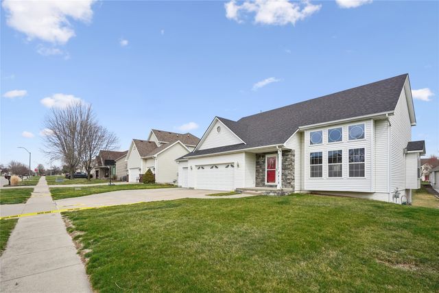3213 SW Coves Drive, Ankeny, IA 50023