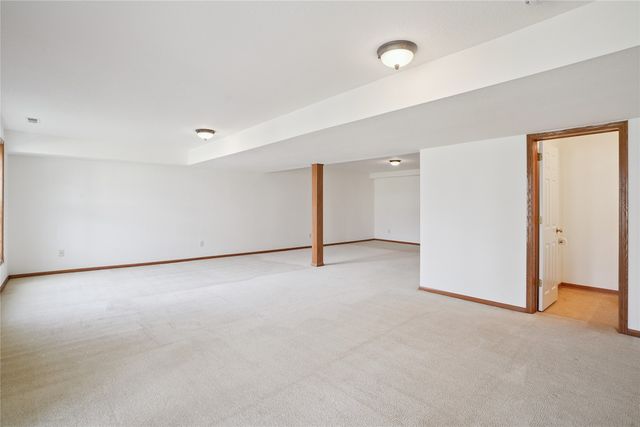 3213 SW Coves Drive, Ankeny, IA 50023