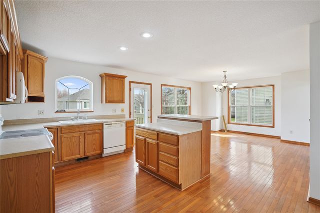 3213 SW Coves Drive, Ankeny, IA 50023