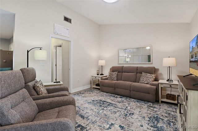 802 E Hillsborough Court, Hernando, FL 34442