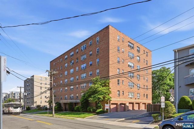 25 Jefferson Street 2F, Hackensack, NJ 07601