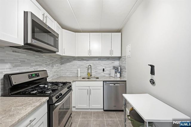 25 Jefferson Street 2F, Hackensack, NJ 07601