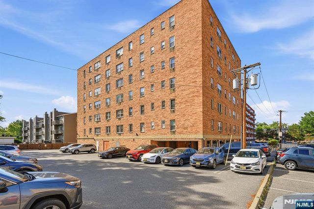 25 Jefferson Street 2F, Hackensack, NJ 07601
