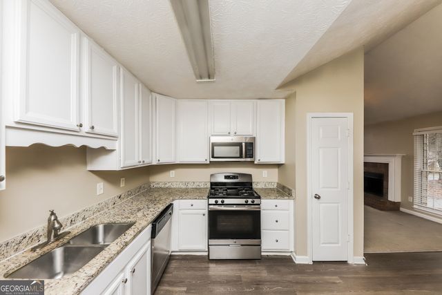 28 Loxley Court, Douglasville, GA 30134