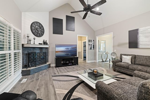 195 Fredonia Farm Road, Dunlap, TN 37327