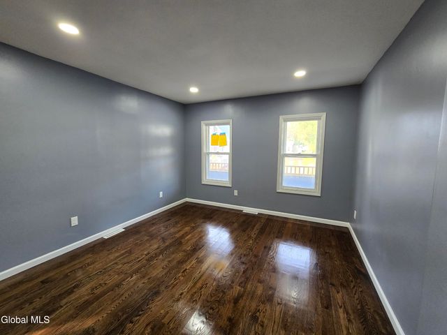 910 Gerling Street, Schenectady, NY 12308