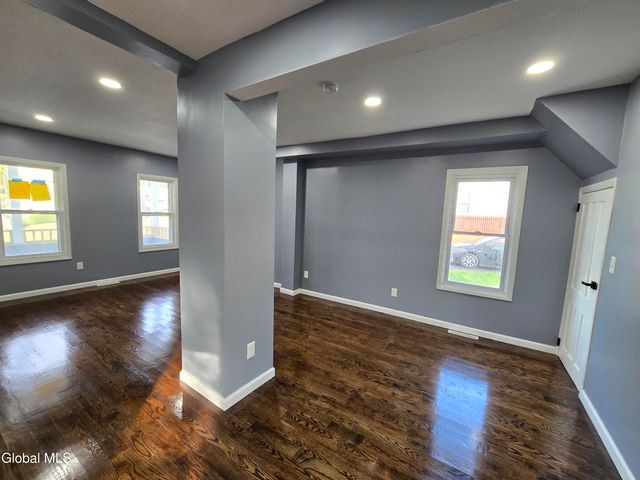 910 Gerling Street, Schenectady, NY 12308