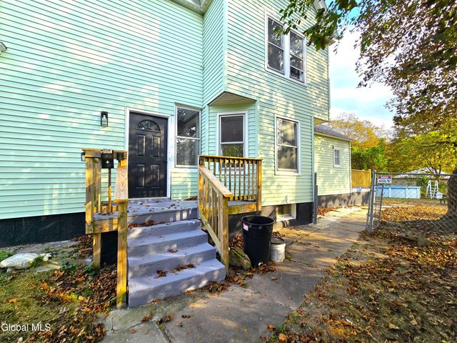 910 Gerling Street, Schenectady, NY 12308