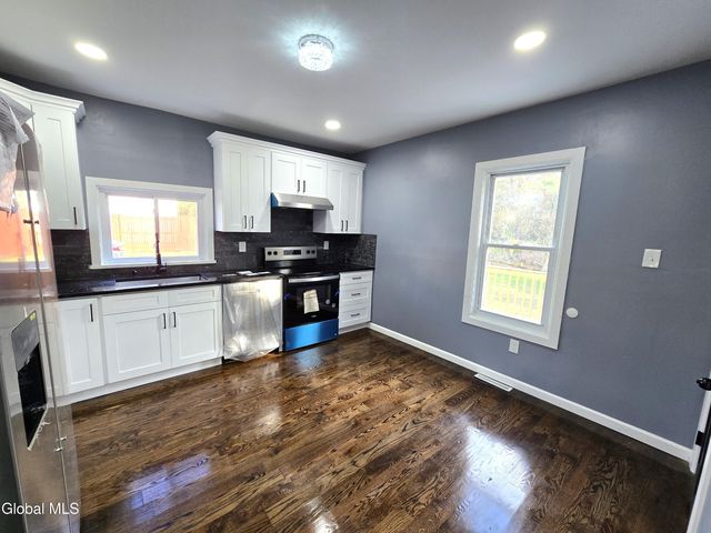 910 Gerling Street, Schenectady, NY 12308