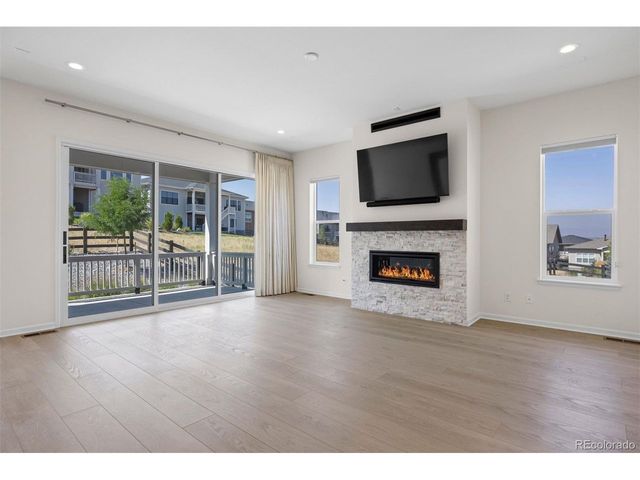 820 Bahia Pt, Castle Rock, CO 80104