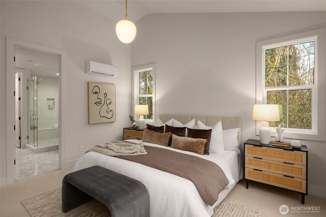 10618 NE 54th Lane, Kirkland, WA 98033