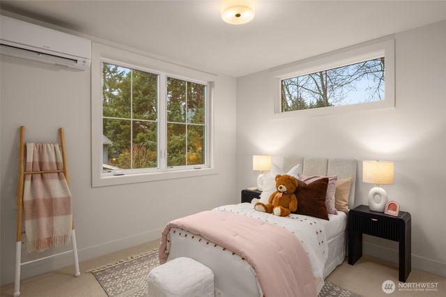 10618 NE 54th Lane, Kirkland, WA 98033