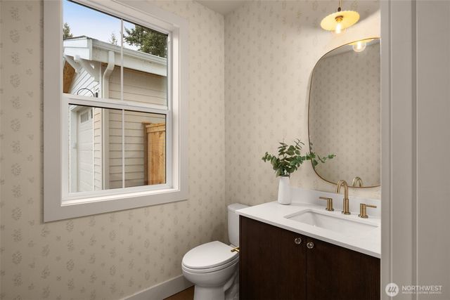 10618 NE 54th Lane, Kirkland, WA 98033