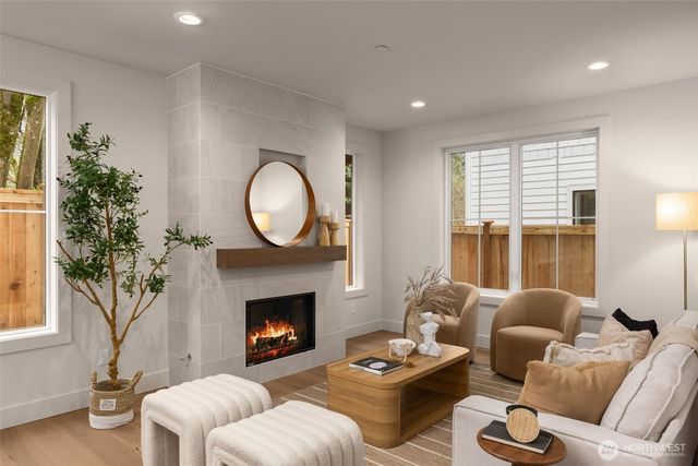 10618 NE 54th Lane, Kirkland, WA 98033