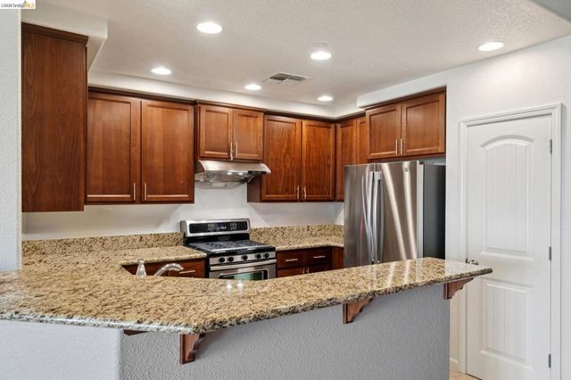 6280 Rocky Point Ct, Oakland, CA 94605