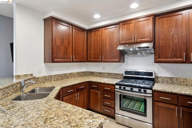 6280 Rocky Point Ct, Oakland, CA 94605