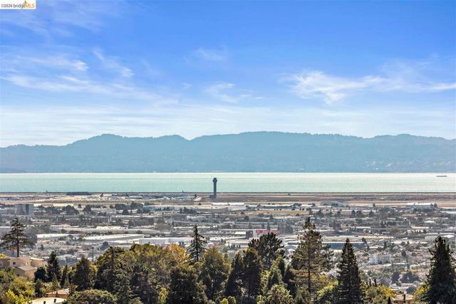 6280 Rocky Point Ct, Oakland, CA 94605