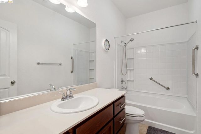 6280 Rocky Point Ct, Oakland, CA 94605