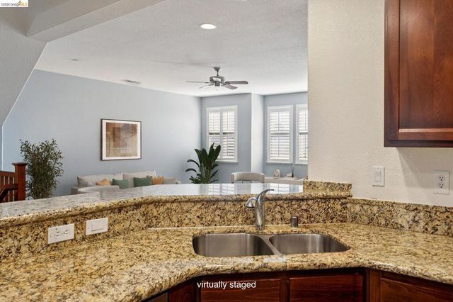 6280 Rocky Point Ct, Oakland, CA 94605