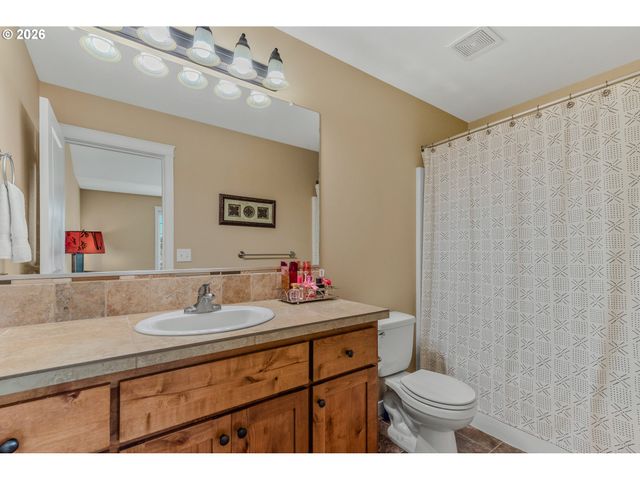 5710 Ne 62ND St, Vancouver, WA 98661