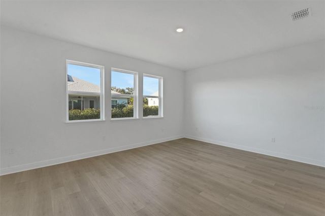 1010 FIESTA KEY CIRCLE, Lady Lake, FL 32159