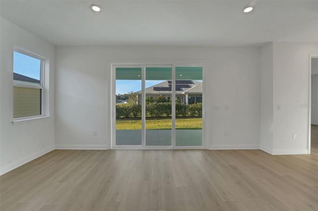 1010 FIESTA KEY CIRCLE, Lady Lake, FL 32159