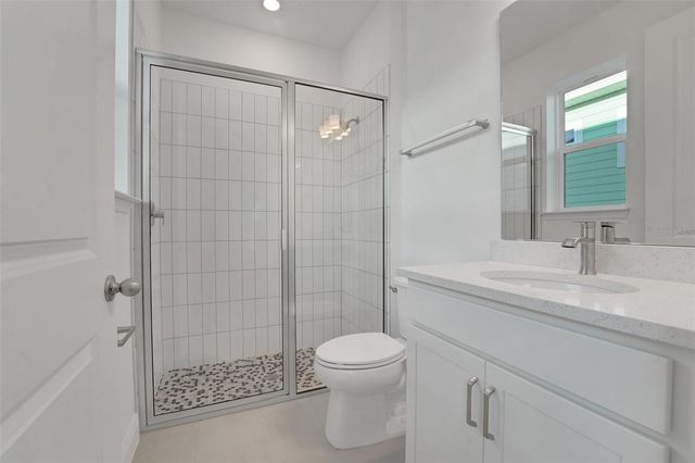 1010 FIESTA KEY CIRCLE, Lady Lake, FL 32159