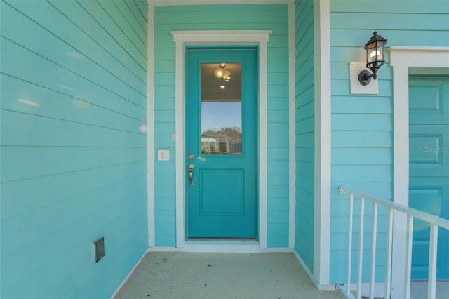 1010 FIESTA KEY CIRCLE, Lady Lake, FL 32159