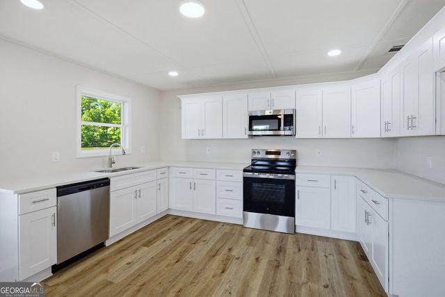 230 Arrow Point Road, Jackson, GA 30233