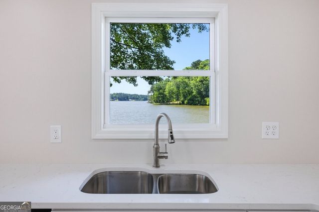 230 Arrow Point Road, Jackson, GA 30233