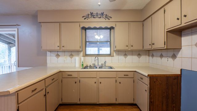 204 County Road 339, Alton, MO 65606