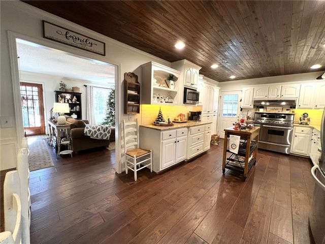 199 Lake Forest Circle, Easley, SC 29642