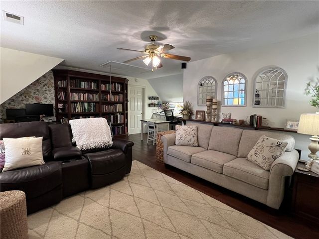 199 Lake Forest Circle, Easley, SC 29642