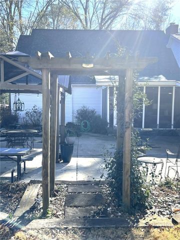 199 Lake Forest Circle, Easley, SC 29642