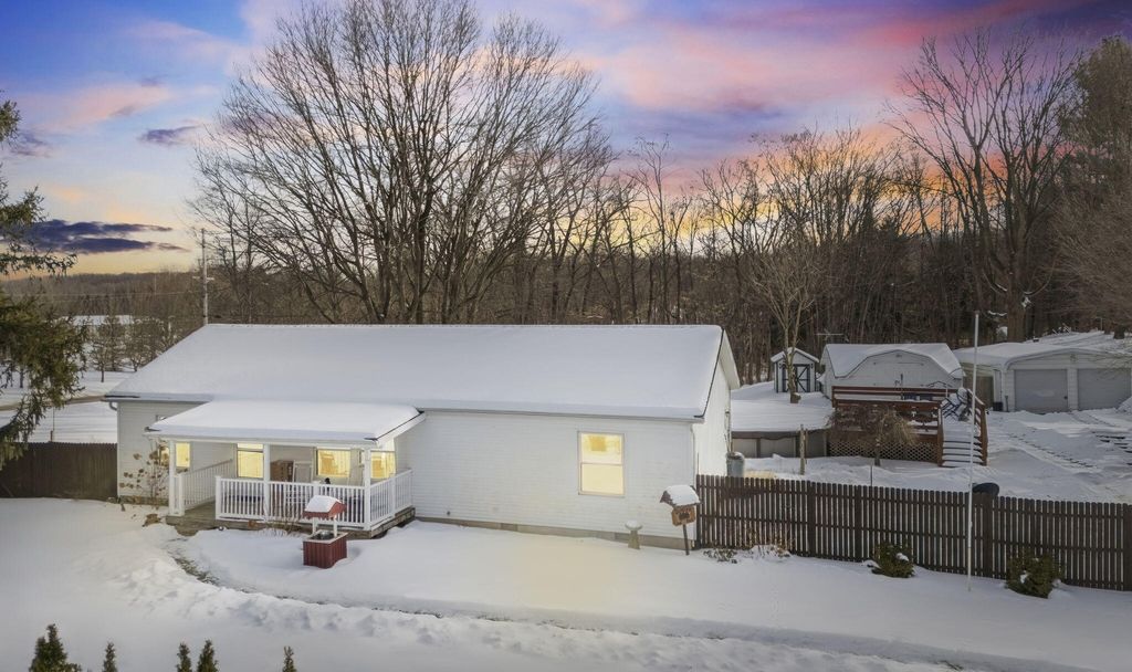 2962 E 850 N, La Porte, IN 46350