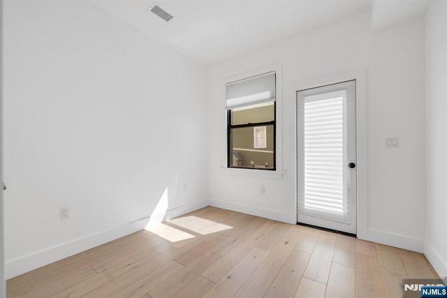 2602 Palisade Avenue, Weehawken, NJ 07086