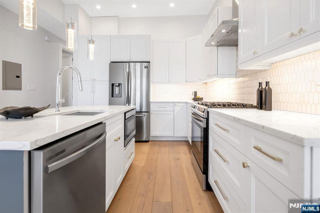 2602 Palisade Avenue, Weehawken, NJ 07086