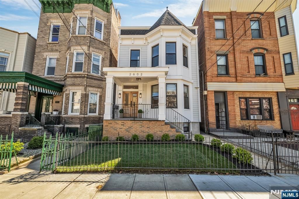 2602 Palisade Avenue, Weehawken, NJ 07086