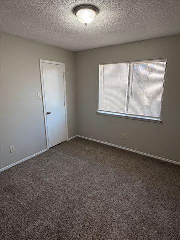 201 Valley Spring Drive, Arlington, TX 76018