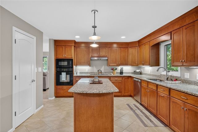 44 Channel Lane, Salem, SC 29676
