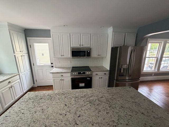 16 Warfield St, Hopedale, MA 01747