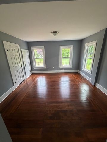 16 Warfield St, Hopedale, MA 01747