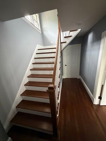 16 Warfield St, Hopedale, MA 01747