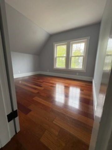 16 Warfield St, Hopedale, MA 01747