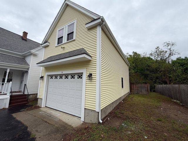 16 Warfield St, Hopedale, MA 01747