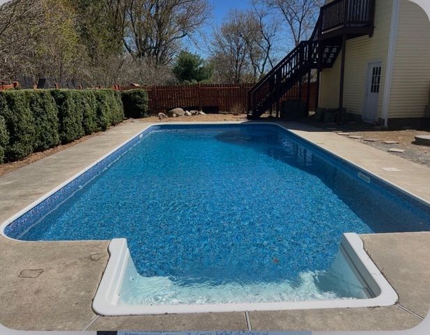 16 Warfield St, Hopedale, MA 01747