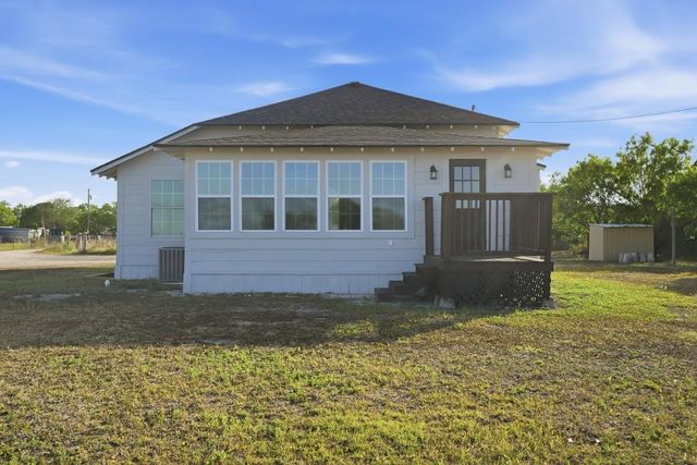 264 CR 3522 Cr, Orange Grove, TX 78372