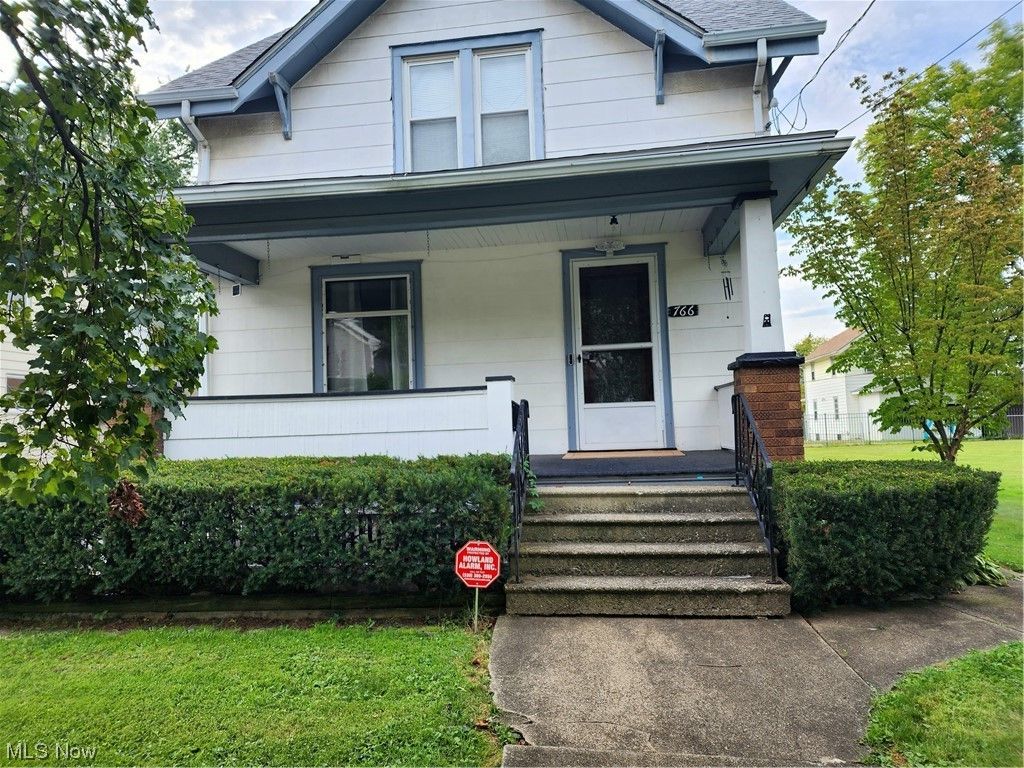 766 East Avenue SE, Warren, OH 44484