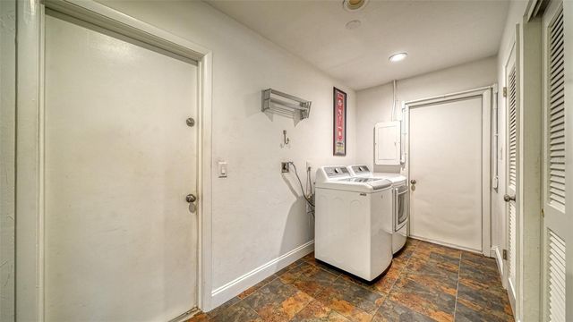 3037 LOCKWOOD TERRACE, Sarasota, FL 34231